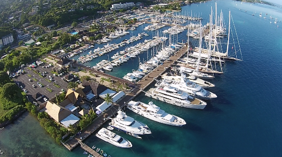 île de Tahiti en Polynésie Française : vends entreprise de réparations et d'entretien de bateaux de particuliers, importante clientèle de méga yachts (Marina Taina).